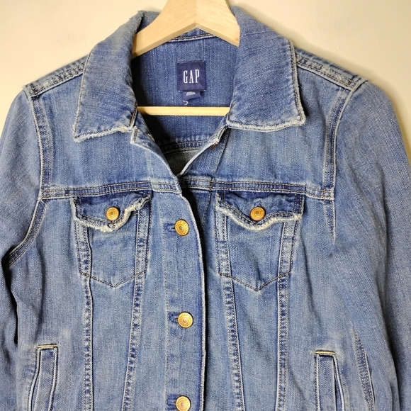 GAP Y2K Jean Jacket Size M Classic Trucker Style Vintage 2000s - Picture 3 of 8